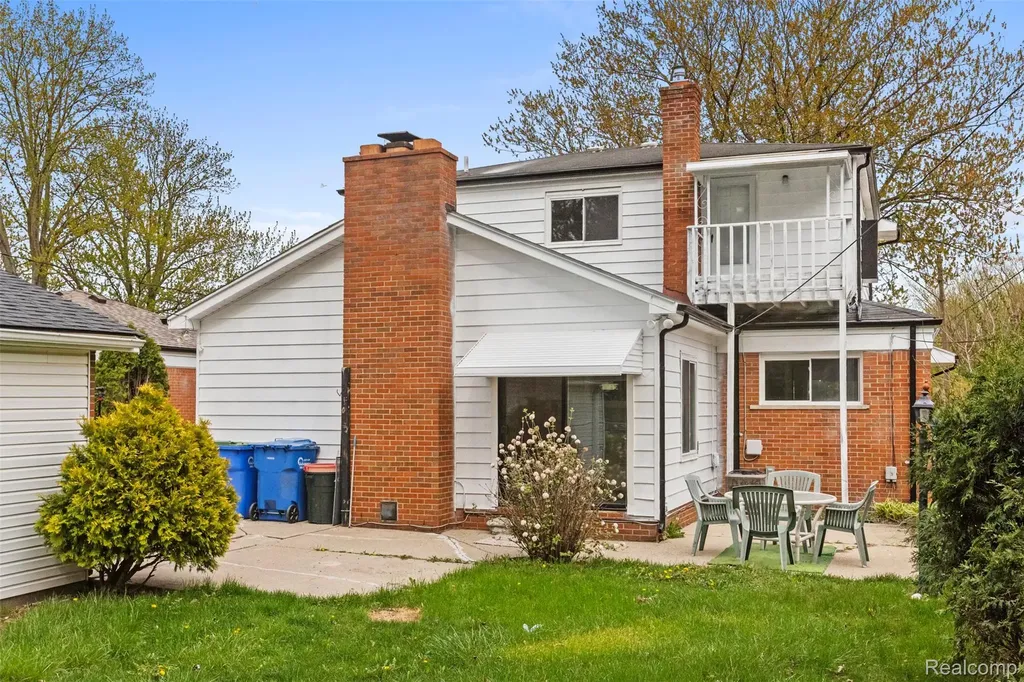 25807 Audrey Avenue Warren City MI 48091