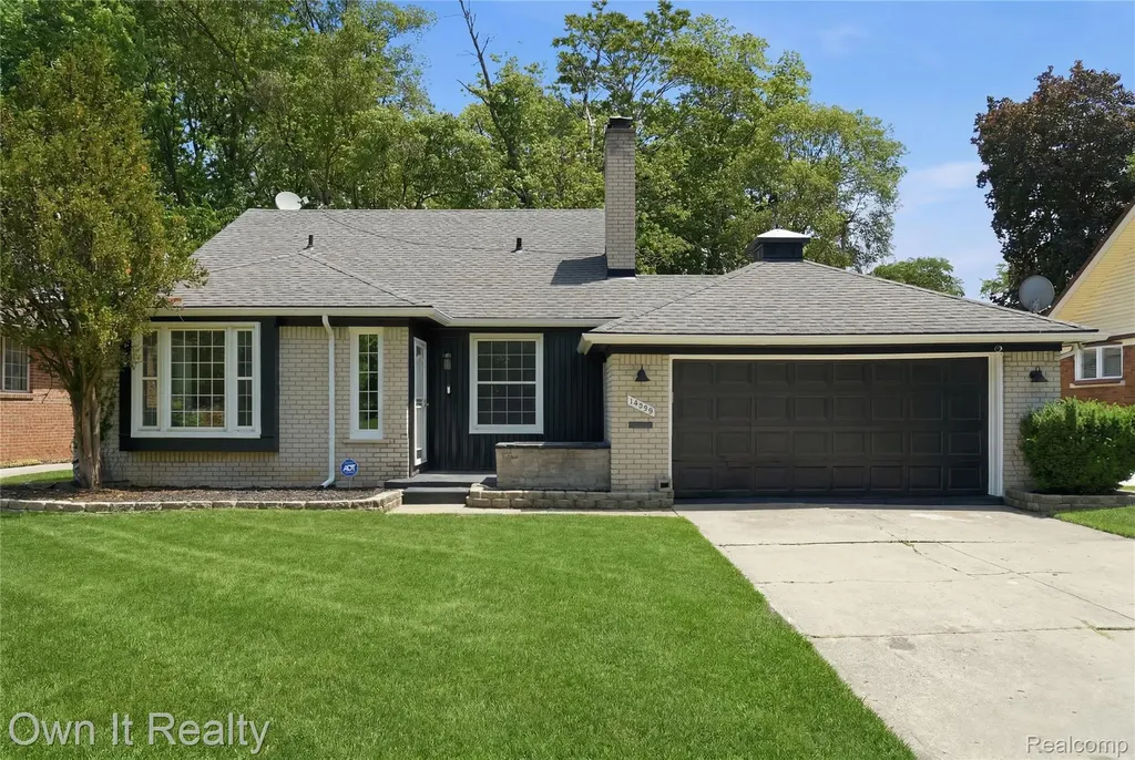 15490 Warwick Street Detroit City MI 48223