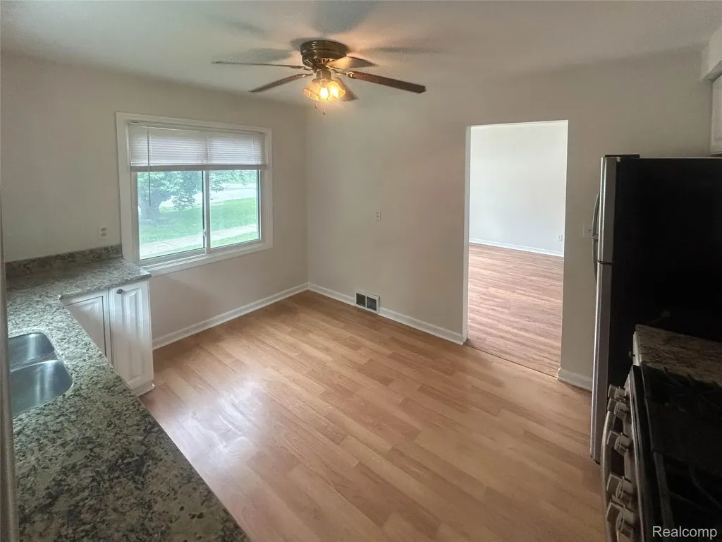 26202 Southwestern Highway Redford Charter Township MI 48239