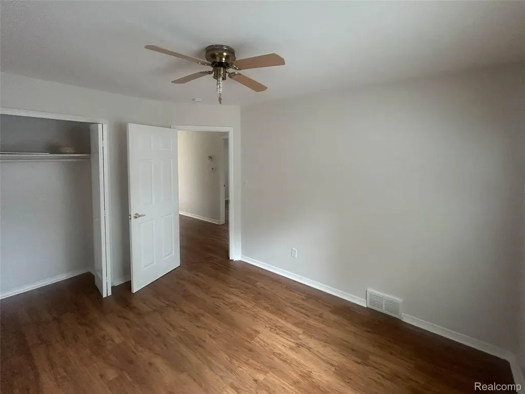 26202 Southwestern Highway Redford Charter Township MI 48239