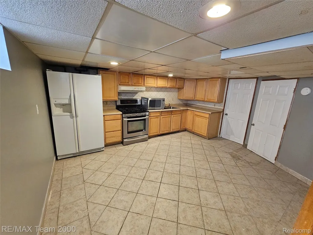 5215 Curtis Street Dearborn City MI 48126