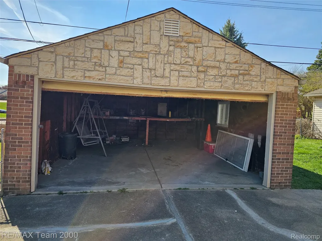 5215 Curtis Street Dearborn City MI 48126
