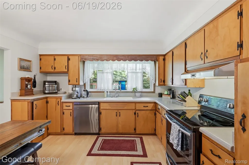 3615 Hazelton Avenue Rochester Hills City MI 48307