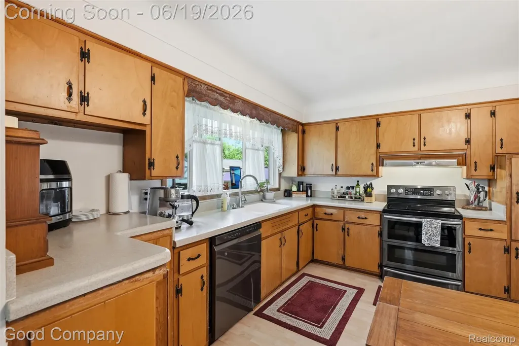 3615 Hazelton Avenue Rochester Hills City MI 48307