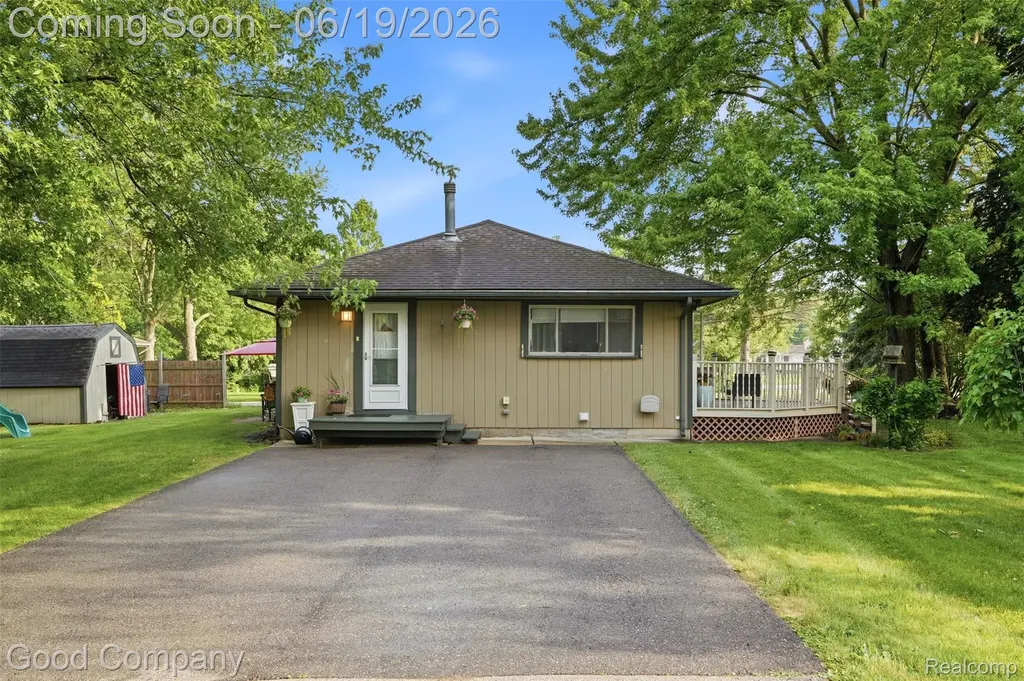 3615 Hazelton Avenue Rochester Hills City MI 48307
