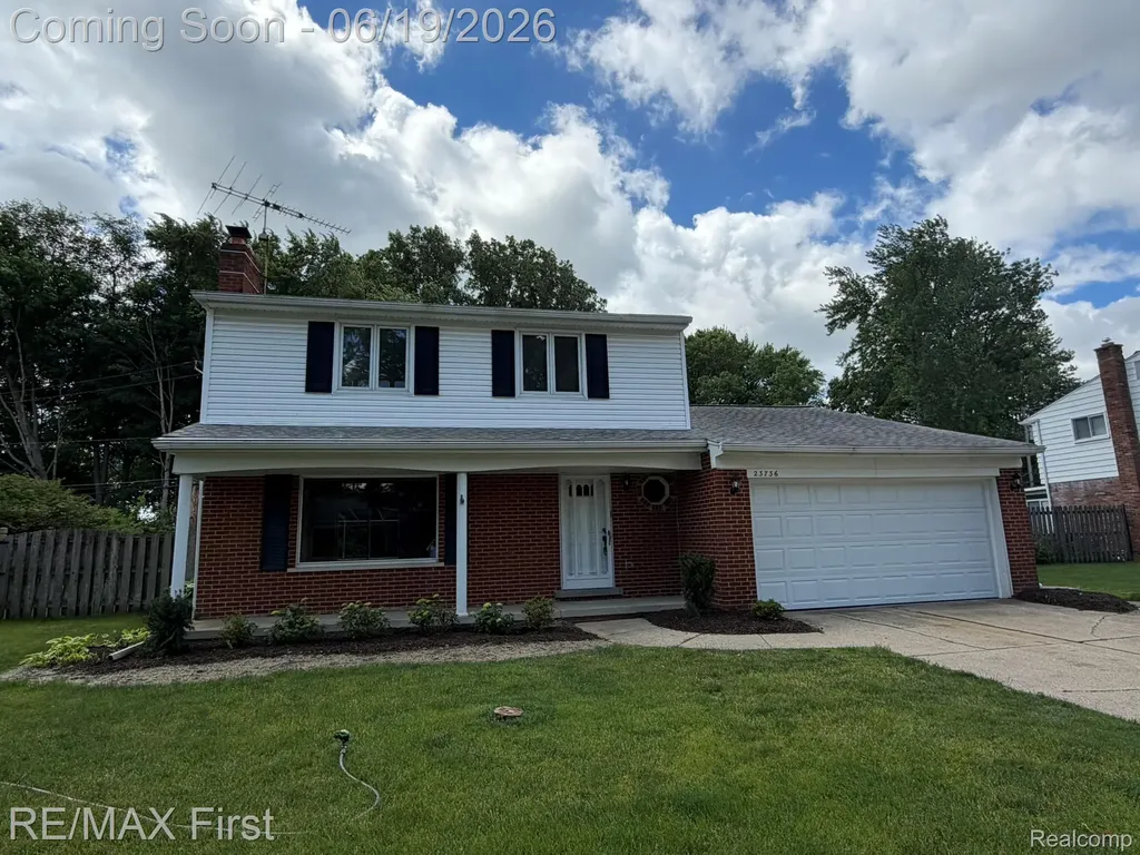 23736 Kim Drive Clinton Charter Township MI 48035