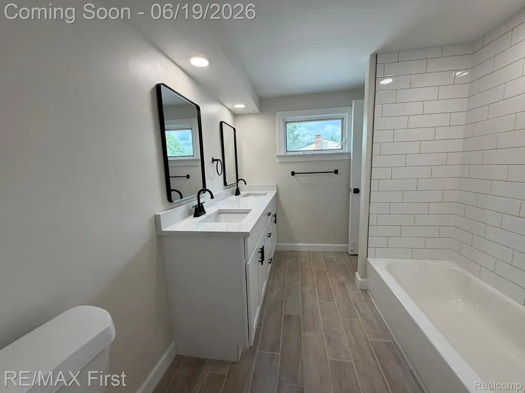23736 Kim Drive Clinton Charter Township MI 48035
