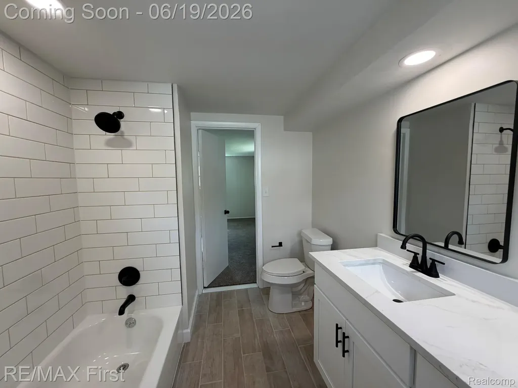 23736 Kim Drive Clinton Charter Township MI 48035