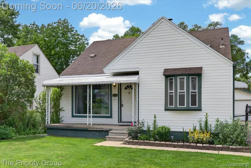 26791 Normandy Street Roseville City MI 48066