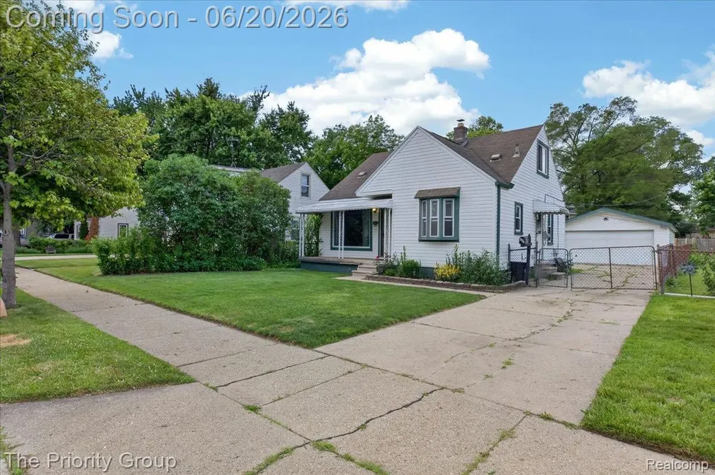 26791 Normandy Street Roseville City MI 48066
