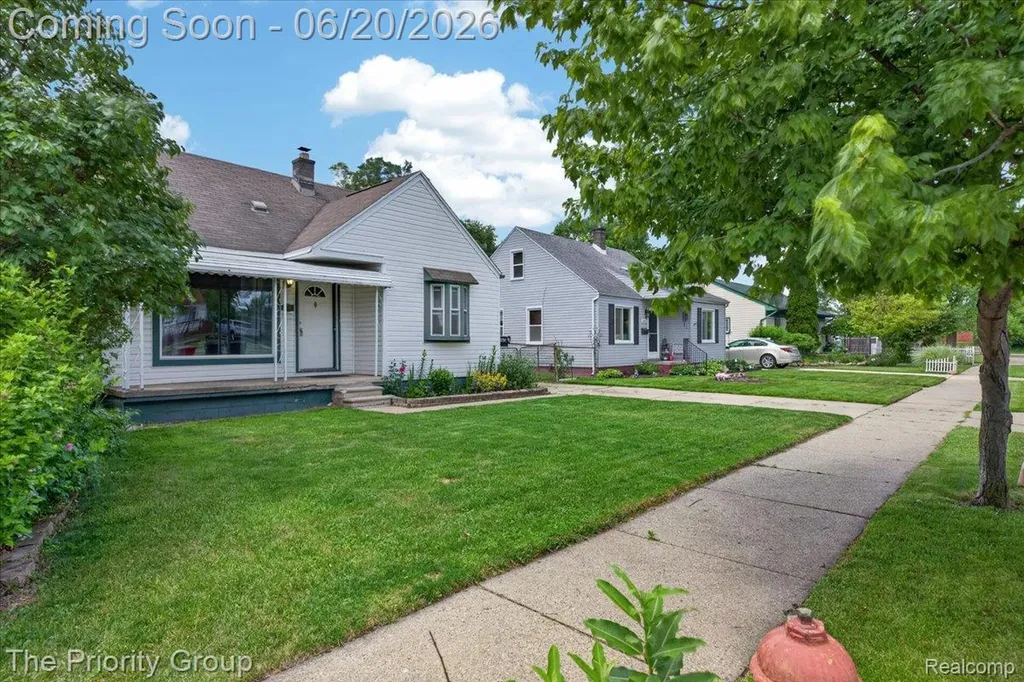 26791 Normandy Street Roseville City MI 48066