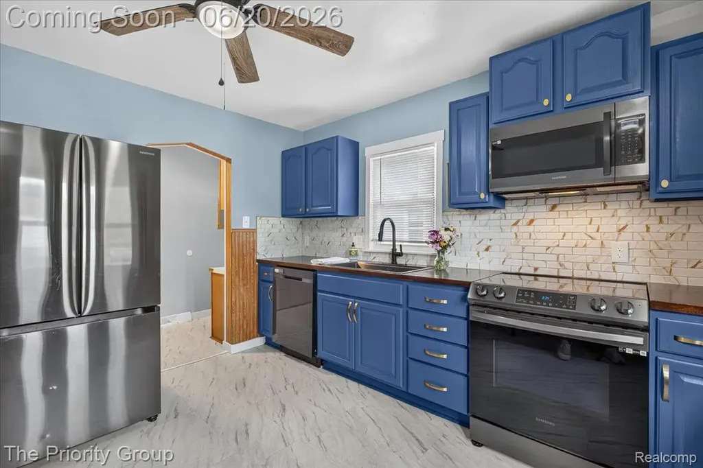 26791 Normandy Street Roseville City MI 48066