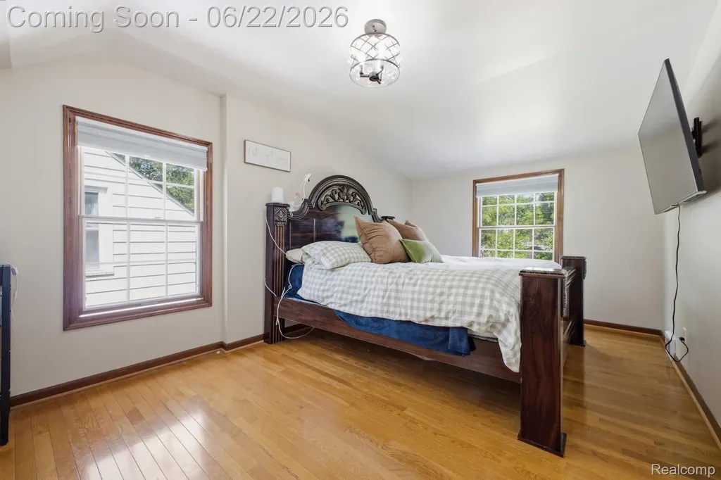 24824 Princeton Street Dearborn City MI 48124