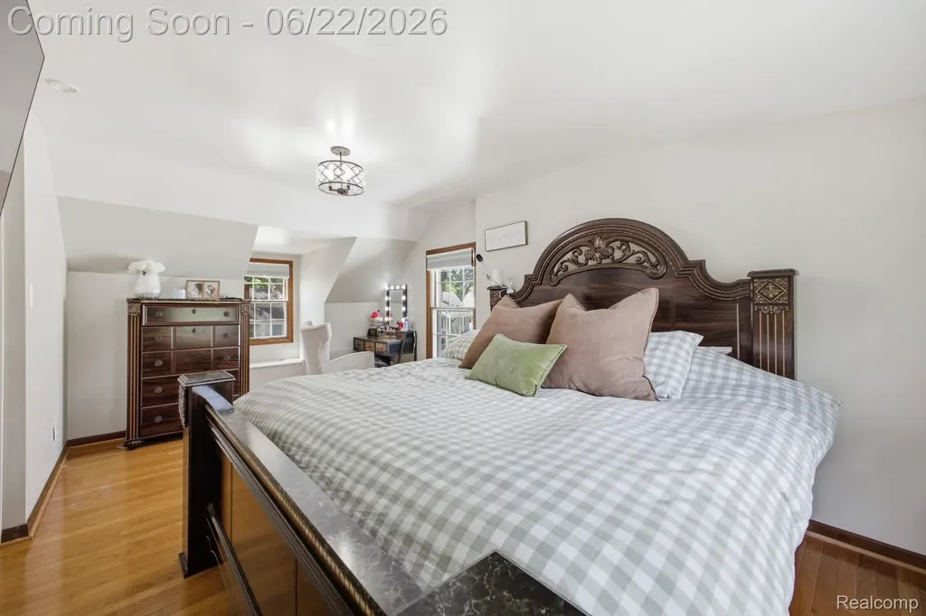 24824 Princeton Street Dearborn City MI 48124