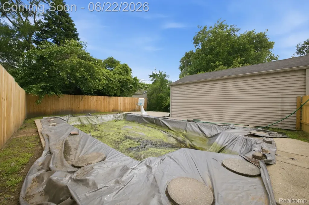 24824 Princeton Street Dearborn City MI 48124