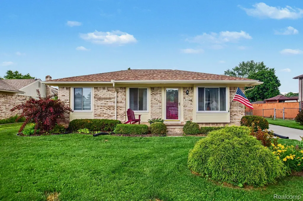 40518 William Drive Clinton Charter Township MI 48038
