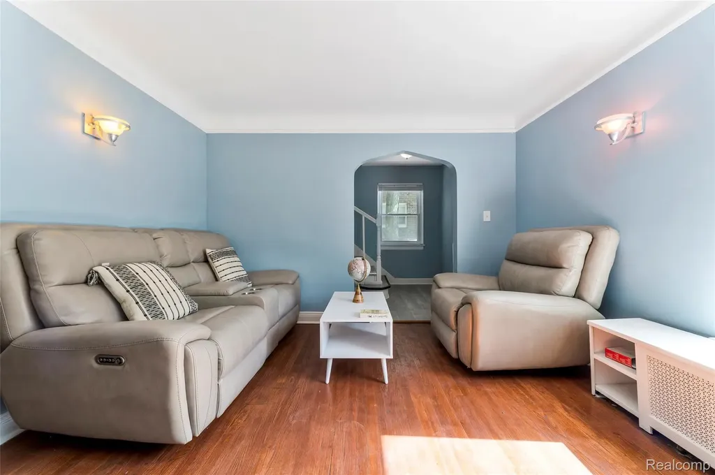 18746 Glenhurst Street Detroit City MI 48219