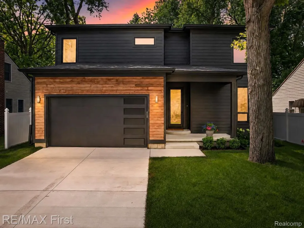 1037 Butternut Avenue Royal Oak City MI 48073