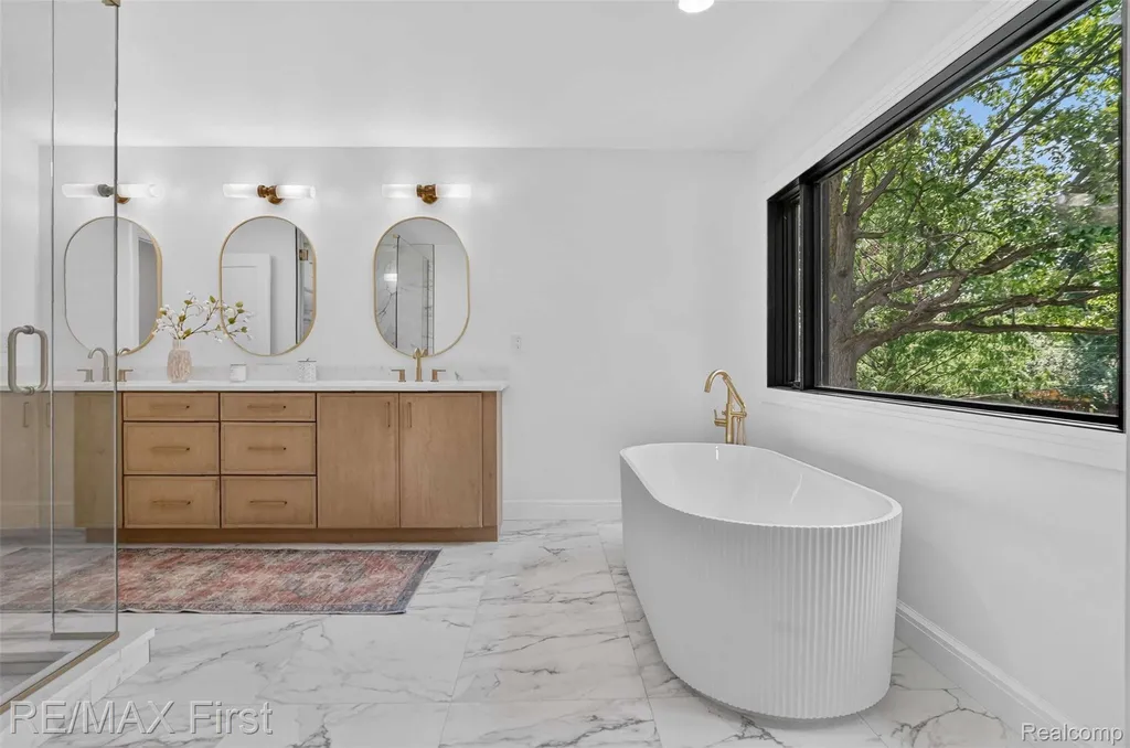 1037 Butternut Avenue Royal Oak City MI 48073