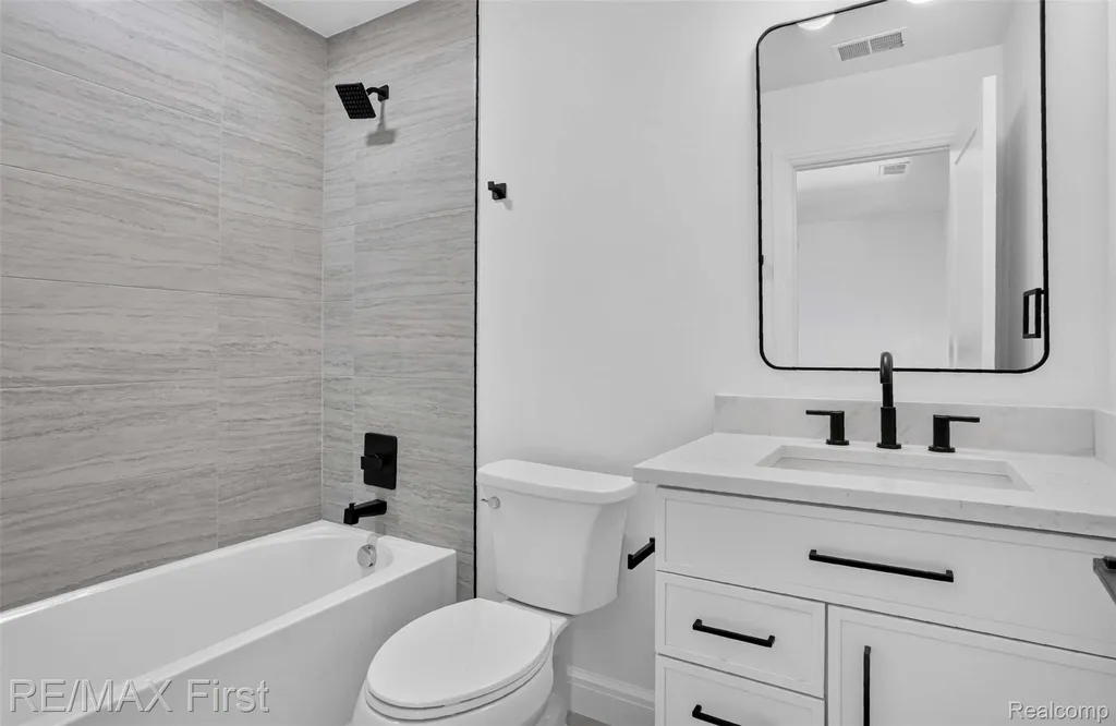 1037 Butternut Avenue Royal Oak City MI 48073
