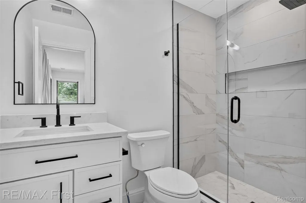 1037 Butternut Avenue Royal Oak City MI 48073