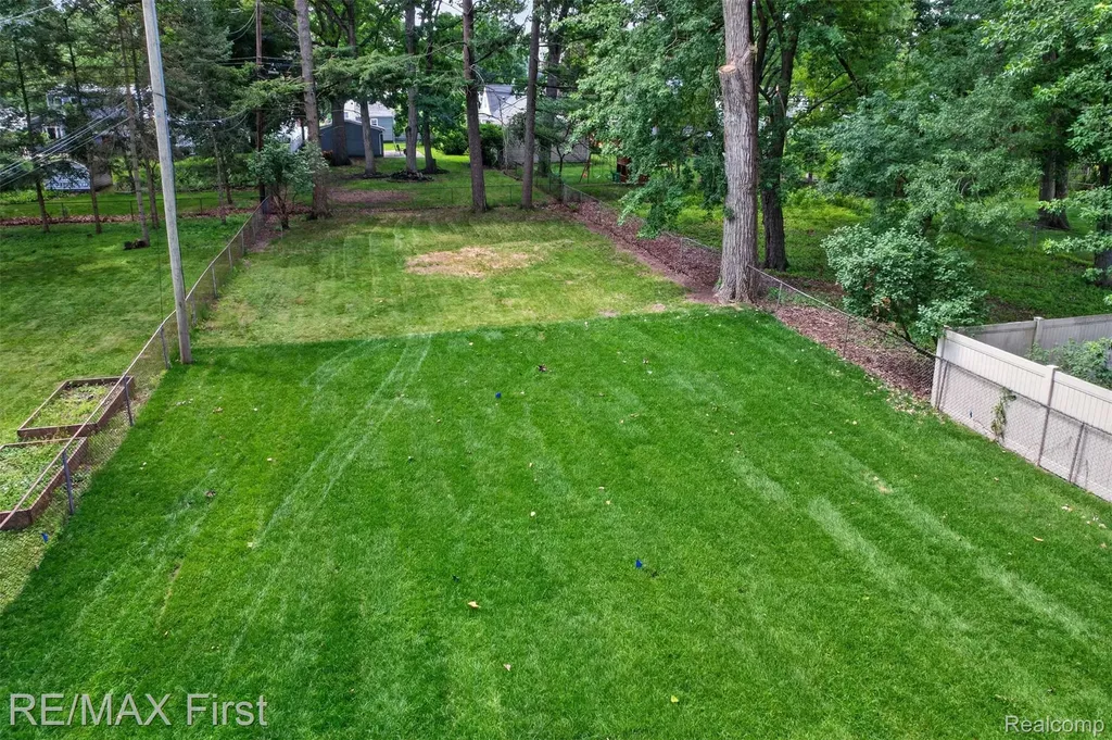 1037 Butternut Avenue Royal Oak City MI 48073