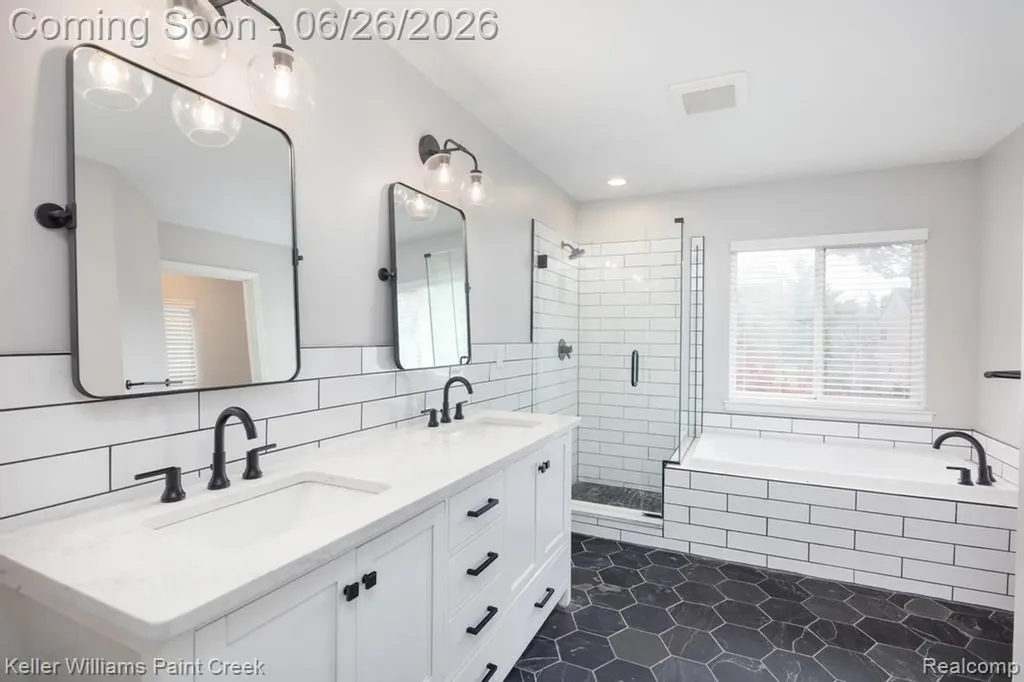 3049 Richmond Drive Independence Charter Township MI 48348