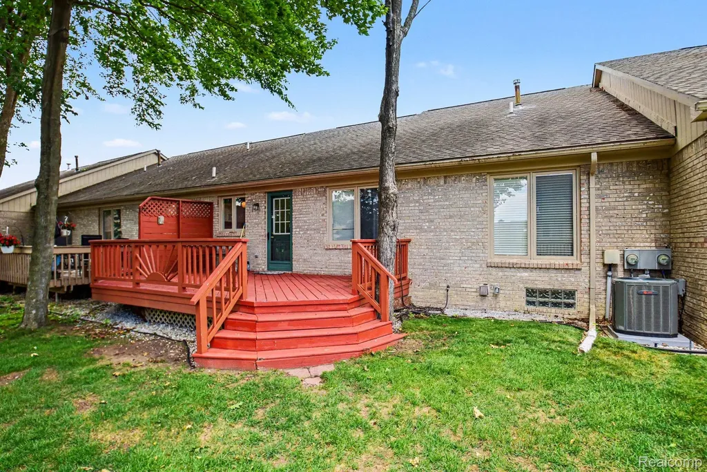 15540 Caputo Court Clinton Charter Township MI 48035