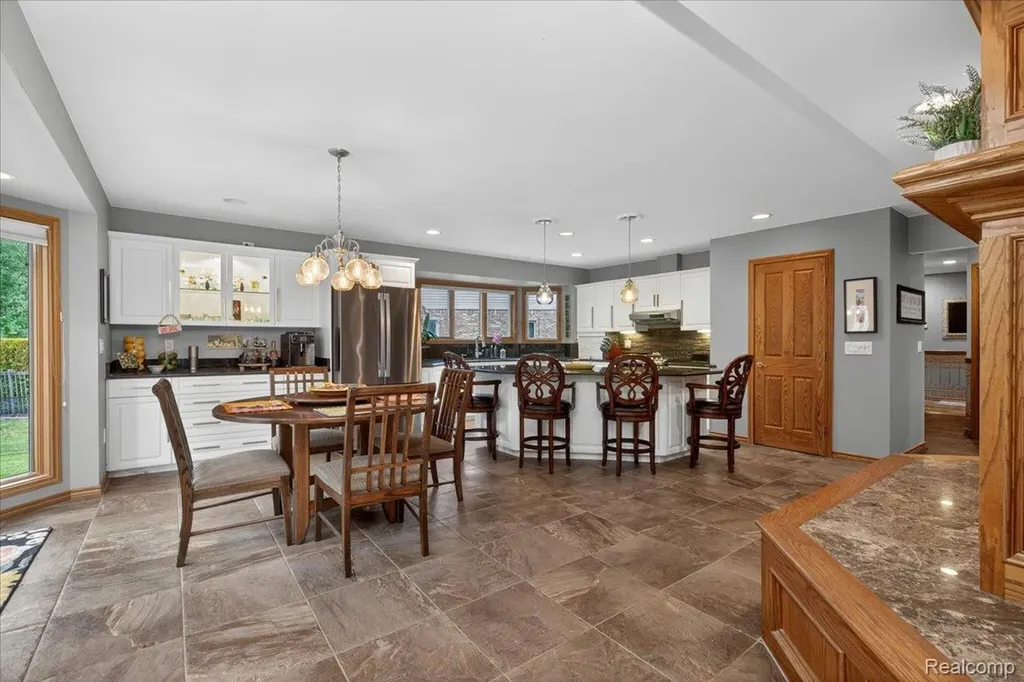 18974 Riverway Court Clinton Charter Township MI 48038