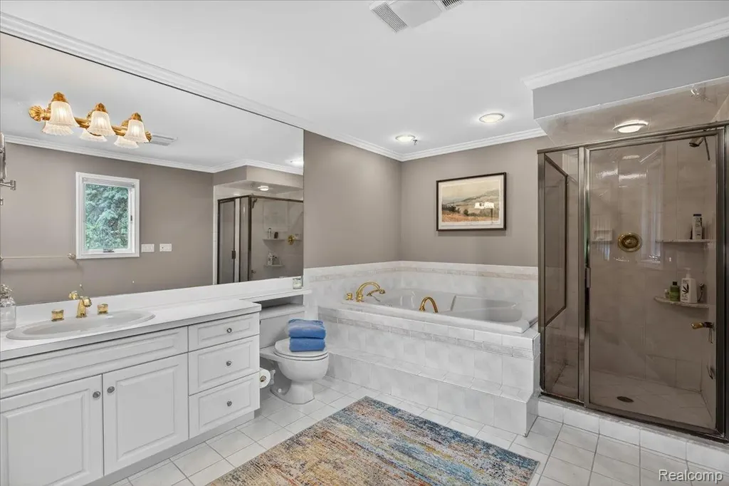 18974 Riverway Court Clinton Charter Township MI 48038