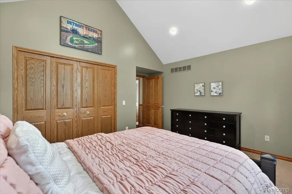 18974 Riverway Court Clinton Charter Township MI 48038