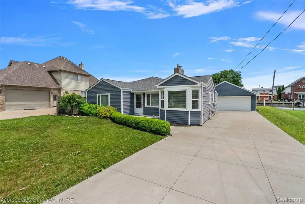 37510 Lakeville Street Harrison Charter Township MI 48045