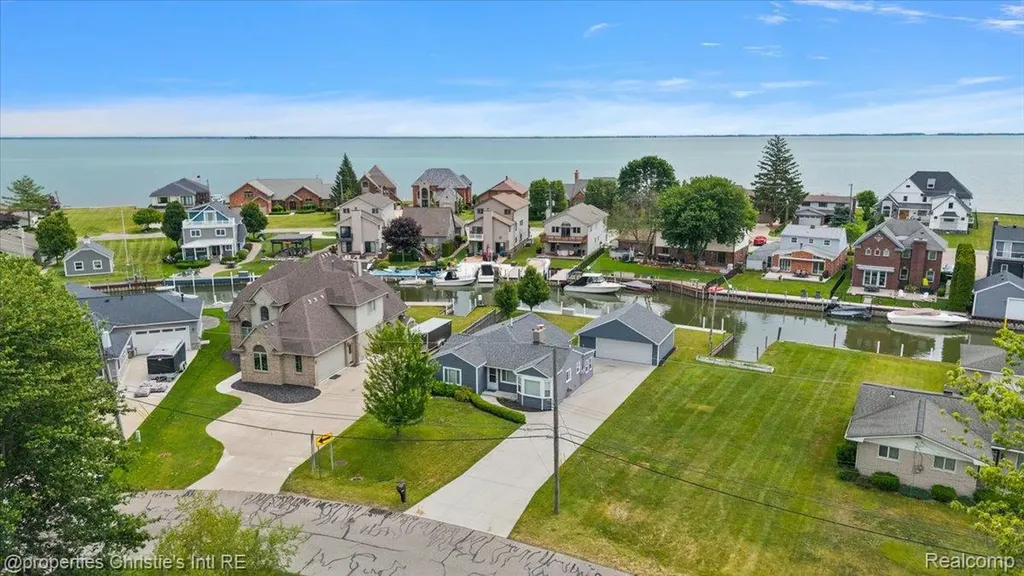 37510 Lakeville Street Harrison Charter Township MI 48045