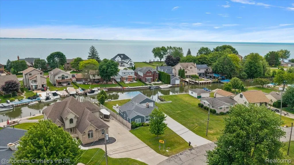 37510 Lakeville Street Harrison Charter Township MI 48045