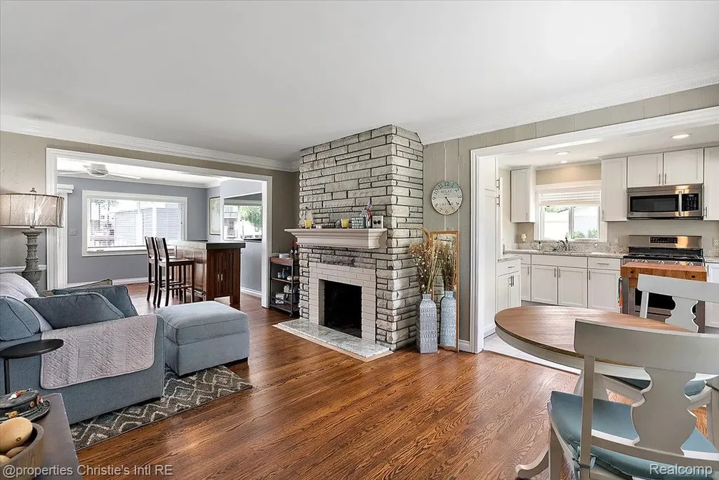 37510 Lakeville Street Harrison Charter Township MI 48045