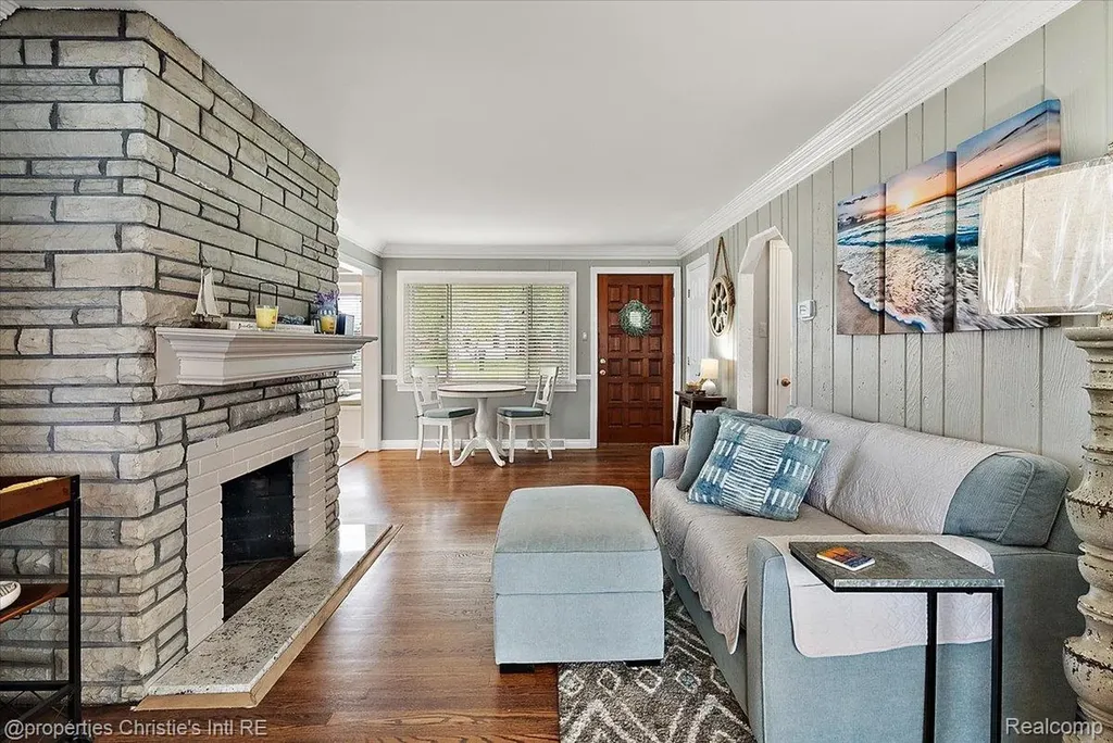37510 Lakeville Street Harrison Charter Township MI 48045