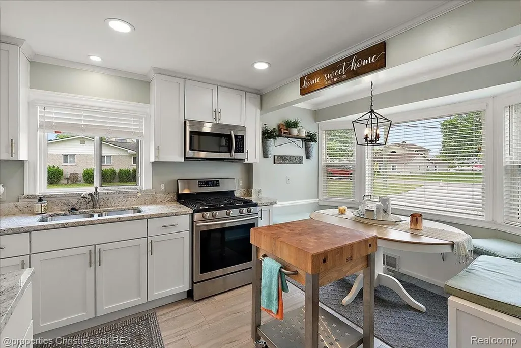 37510 Lakeville Street Harrison Charter Township MI 48045