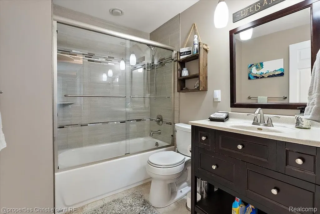 37510 Lakeville Street Harrison Charter Township MI 48045