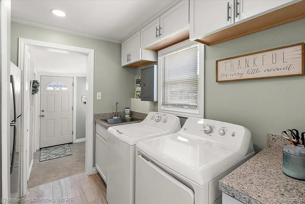 37510 Lakeville Street Harrison Charter Township MI 48045
