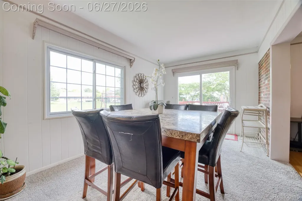 35484 Bennett Street Livonia City MI 48152