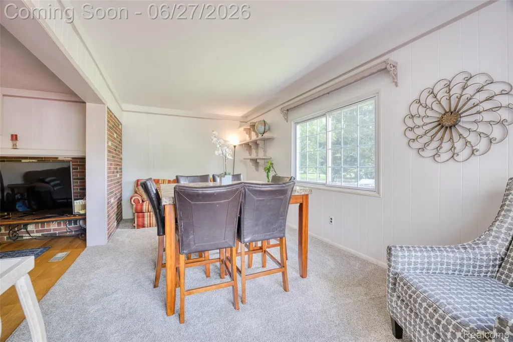 35484 Bennett Street Livonia City MI 48152