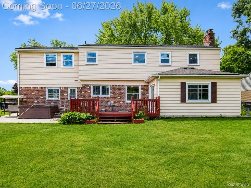 35484 Bennett Street Livonia City MI 48152