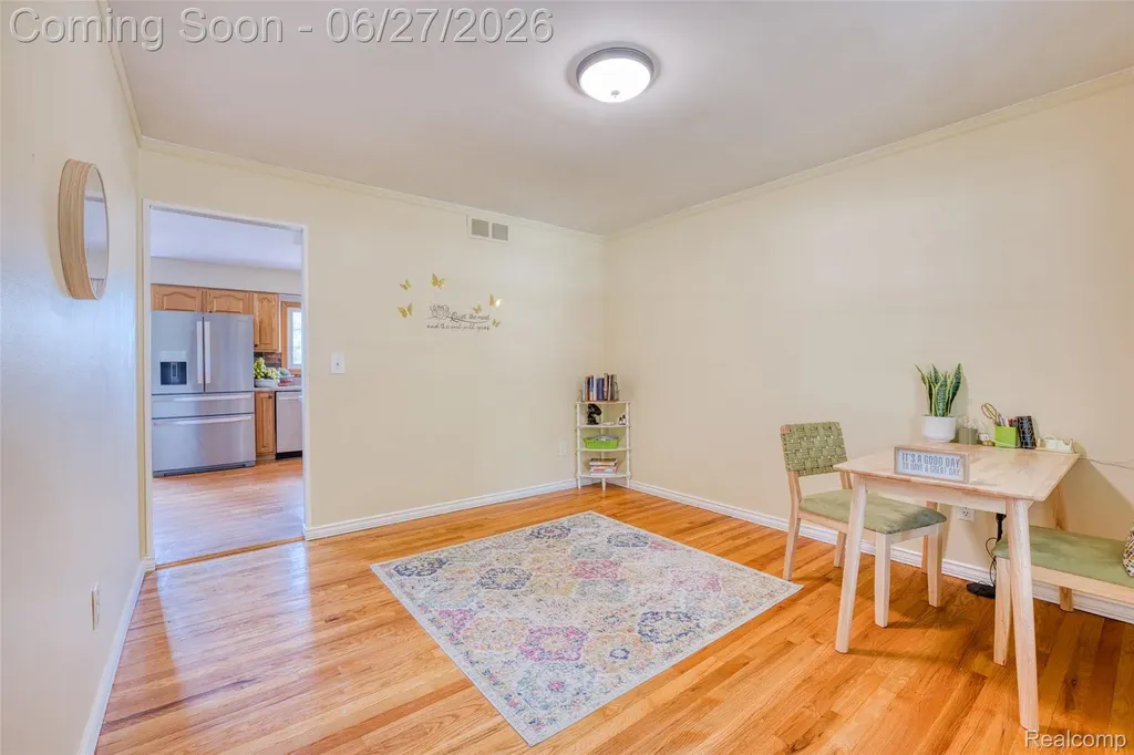 35484 Bennett Street Livonia City MI 48152