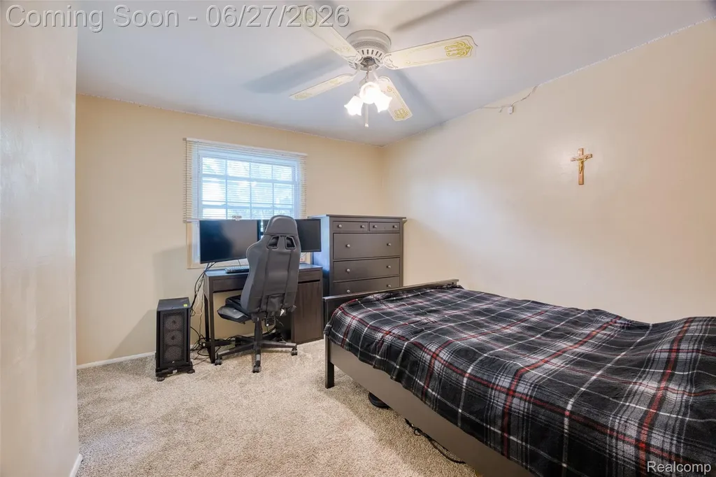 35484 Bennett Street Livonia City MI 48152