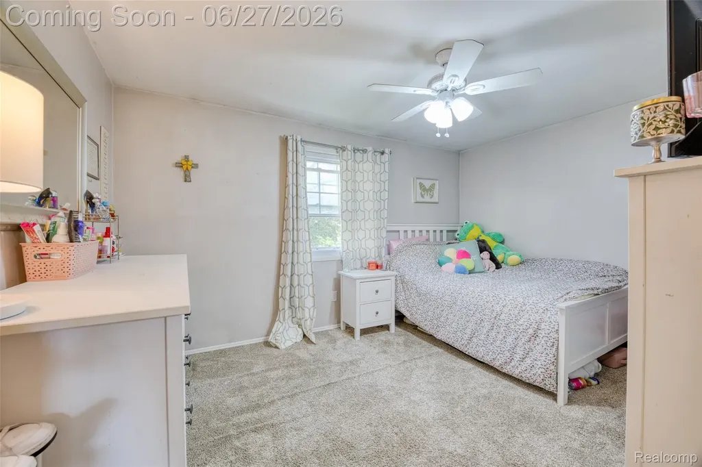 35484 Bennett Street Livonia City MI 48152