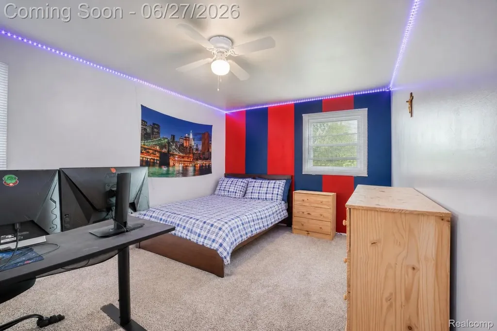 35484 Bennett Street Livonia City MI 48152