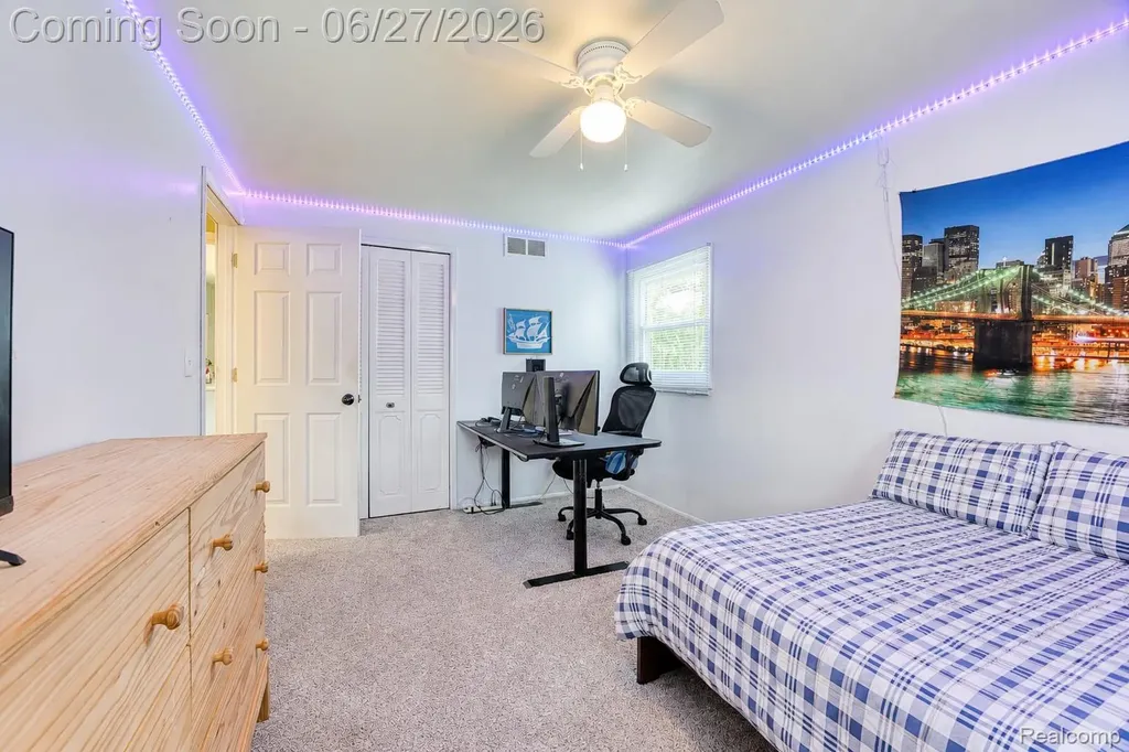 35484 Bennett Street Livonia City MI 48152