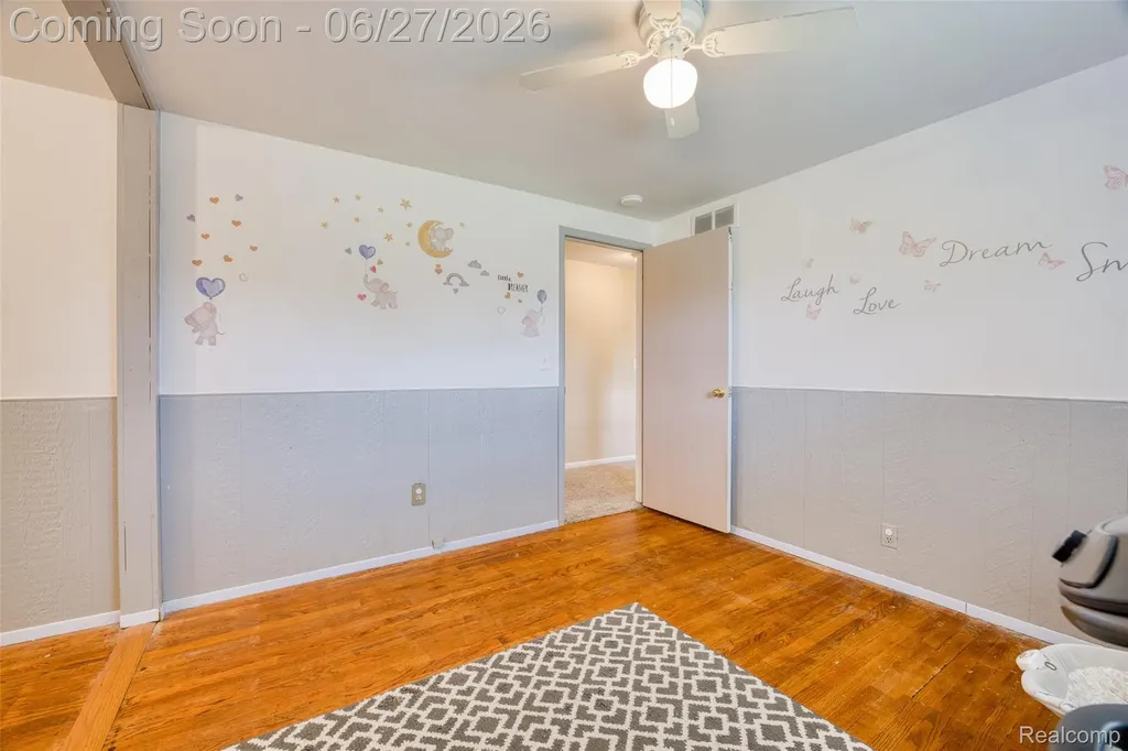 35484 Bennett Street Livonia City MI 48152