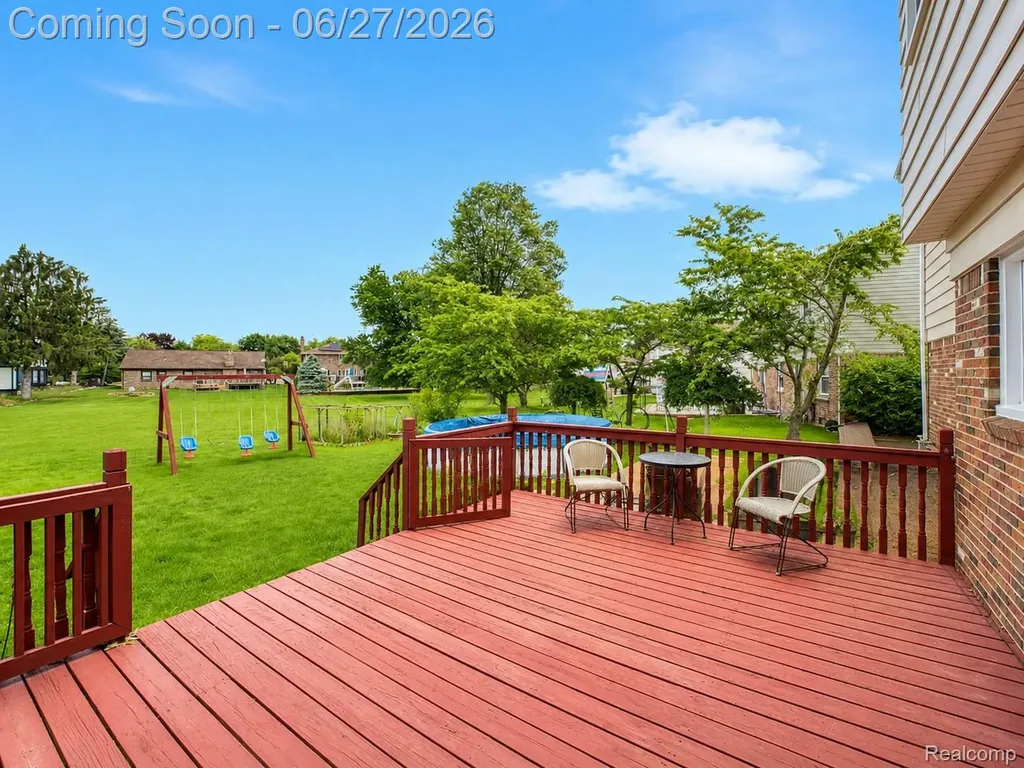35484 Bennett Street Livonia City MI 48152