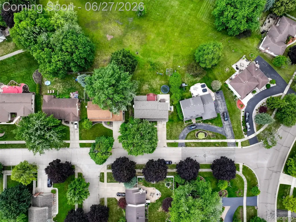 35484 Bennett Street Livonia City MI 48152